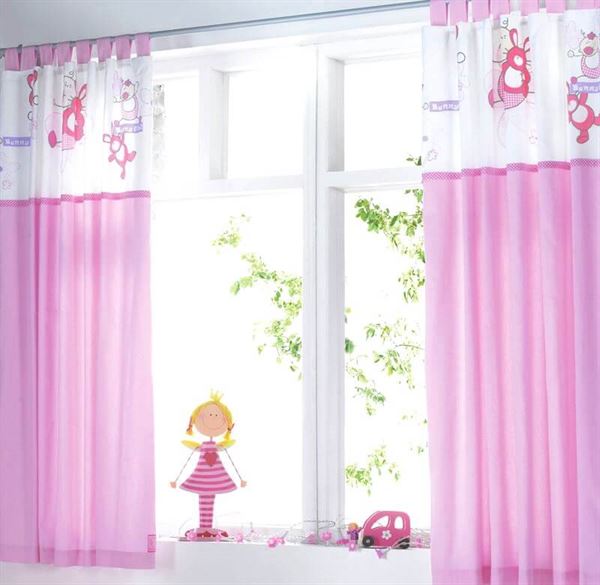 Çocuk Odalarınıza Renkli Dekoratif Perdeler