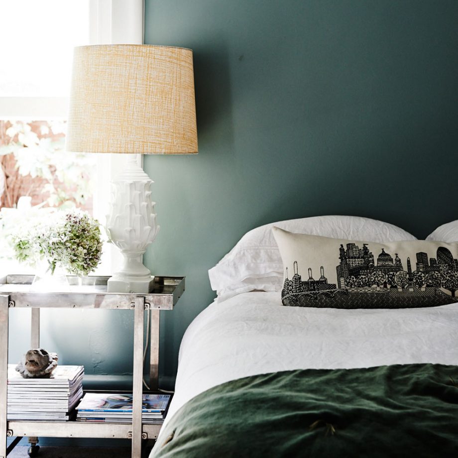 Doğru yatak odası renk düzenini seçin